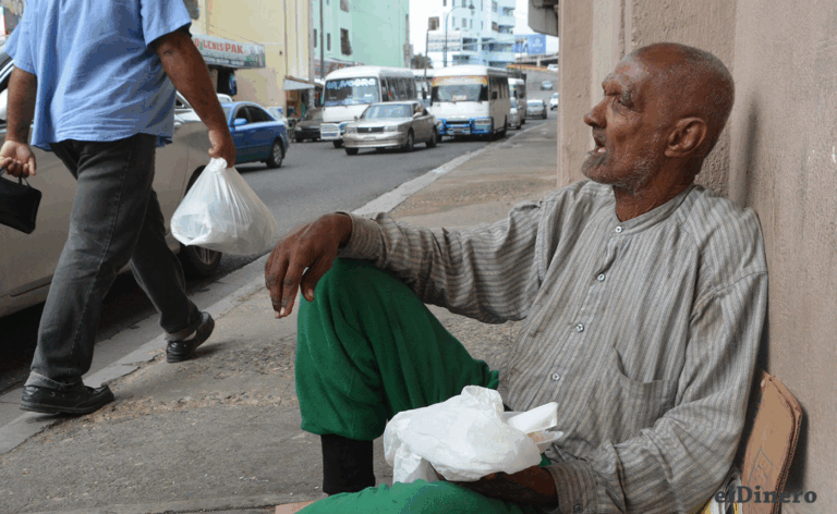 Conape asistirá a familia de adultos mayores en situación de extrema pobreza