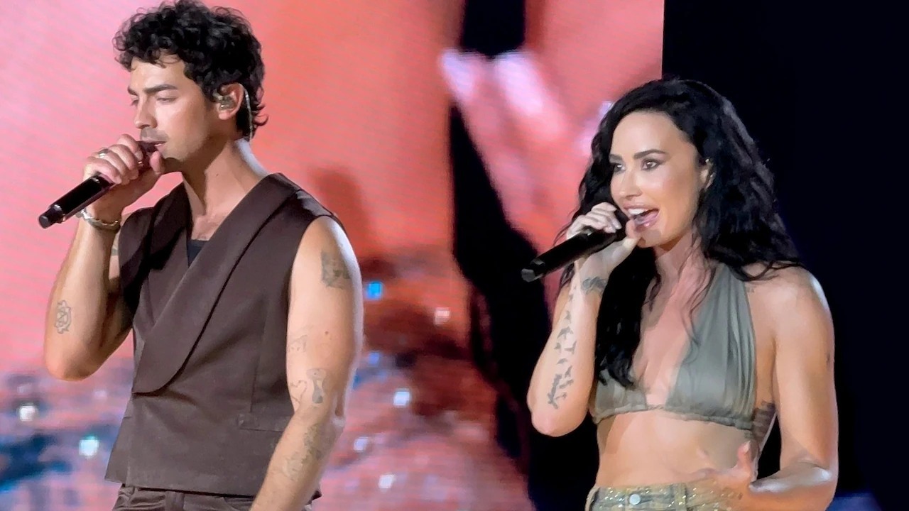 Video: Demi Lovato y los Jonas Brothers reviven la magia de ‘Camp Rock’ en inolvidable concierto en Nueva Jersey