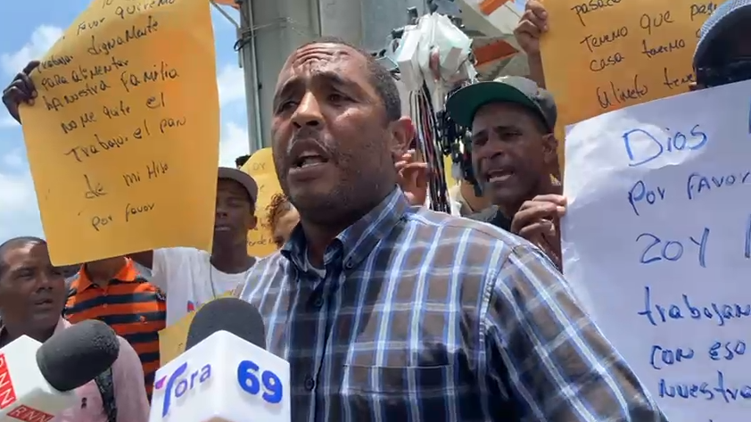 Vendedores ambulantes exigen su derecho a trabajar