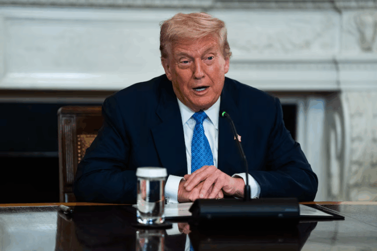 Trump aclara que EE. UU. no impondrá aranceles al oro tras incertidumbre en los mercados