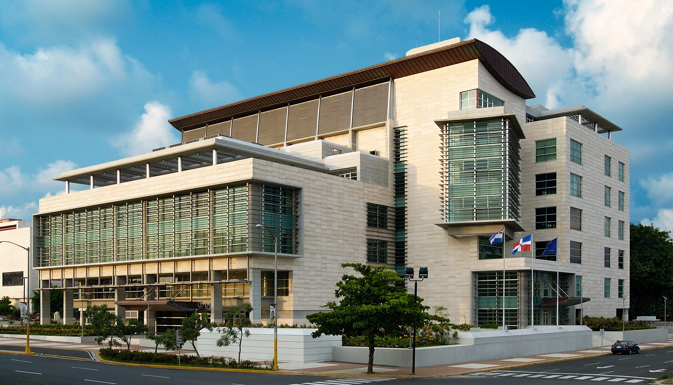 Escándalos en Inabie: Demandan investigación profunda