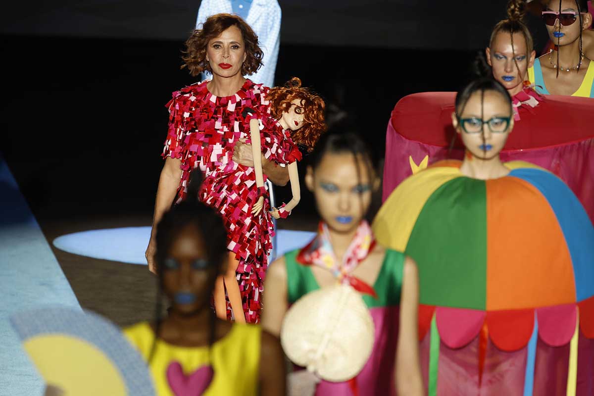 Agatha Ruiz de la Prada recurre a la IA para confeccionar su colección más "loca"