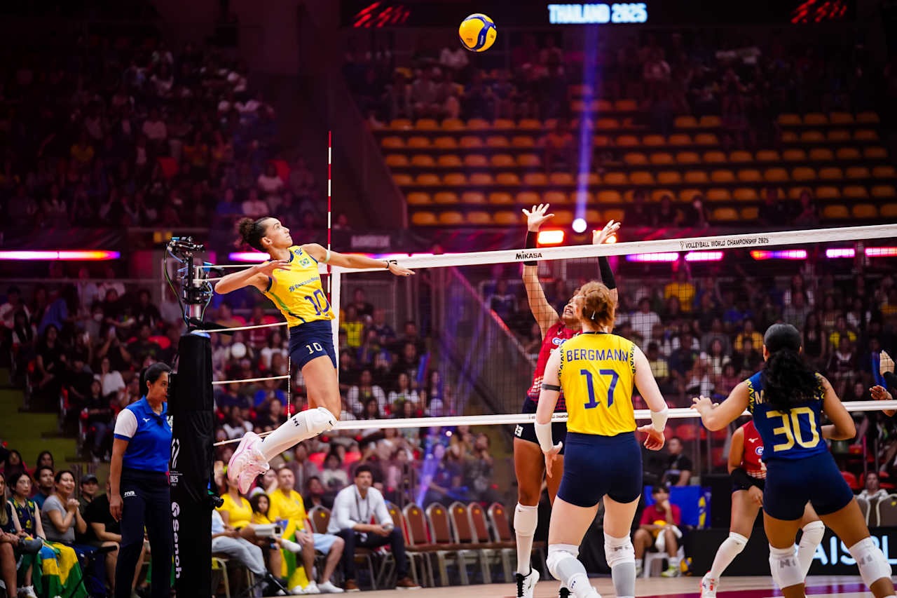 La selección de Brasil derrotó a la de República Dominicana y se mantiene invicta en el Mundial de Voleibol Femenino