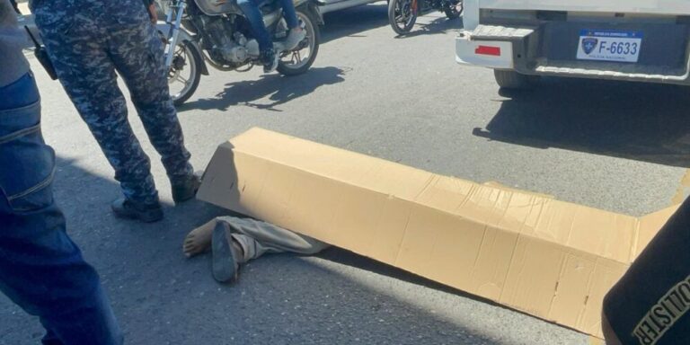 Hombre se suicida desde un puente