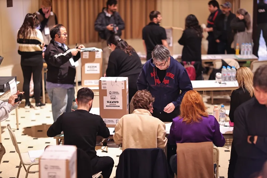 Fuerza Patria arrasa en elecciones de Buenos Aires