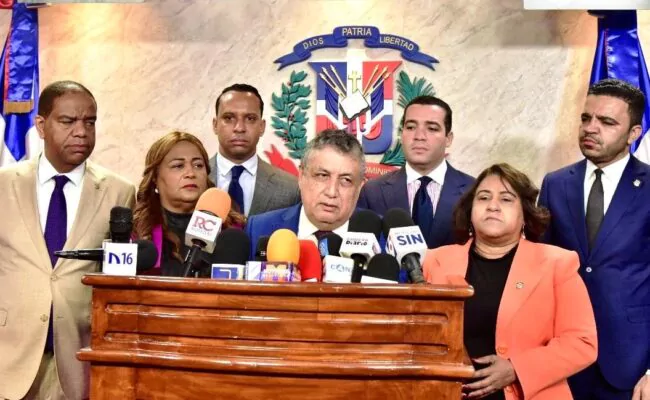 Vocero de diputados peledeistas afirma que Maxi Montilla debe ir preso por admitir robo