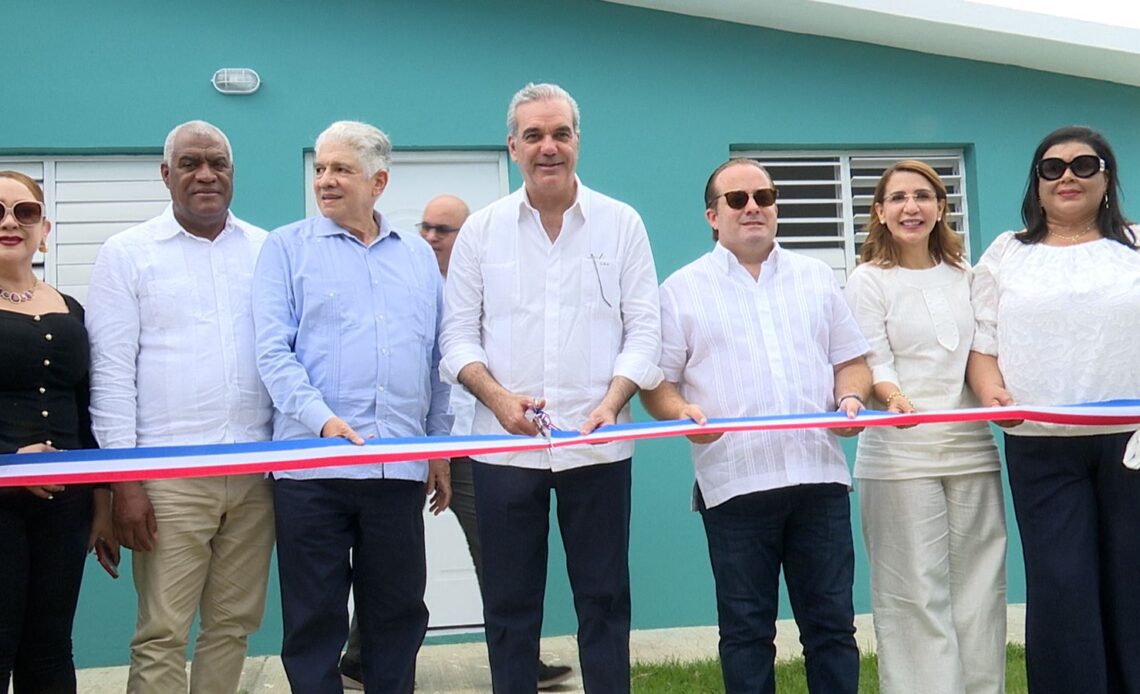 Gobierno entrega viviendas dignas en Puerto Plata