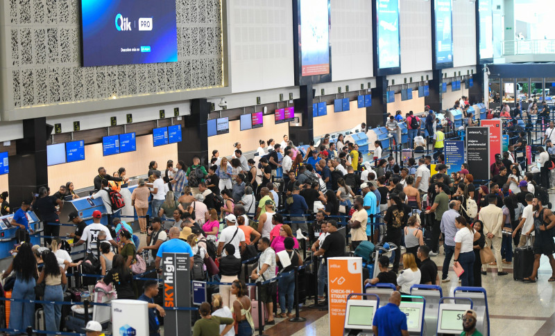 Falla eléctrica afecta 47 vuelos en Aeropuerto Las Américas