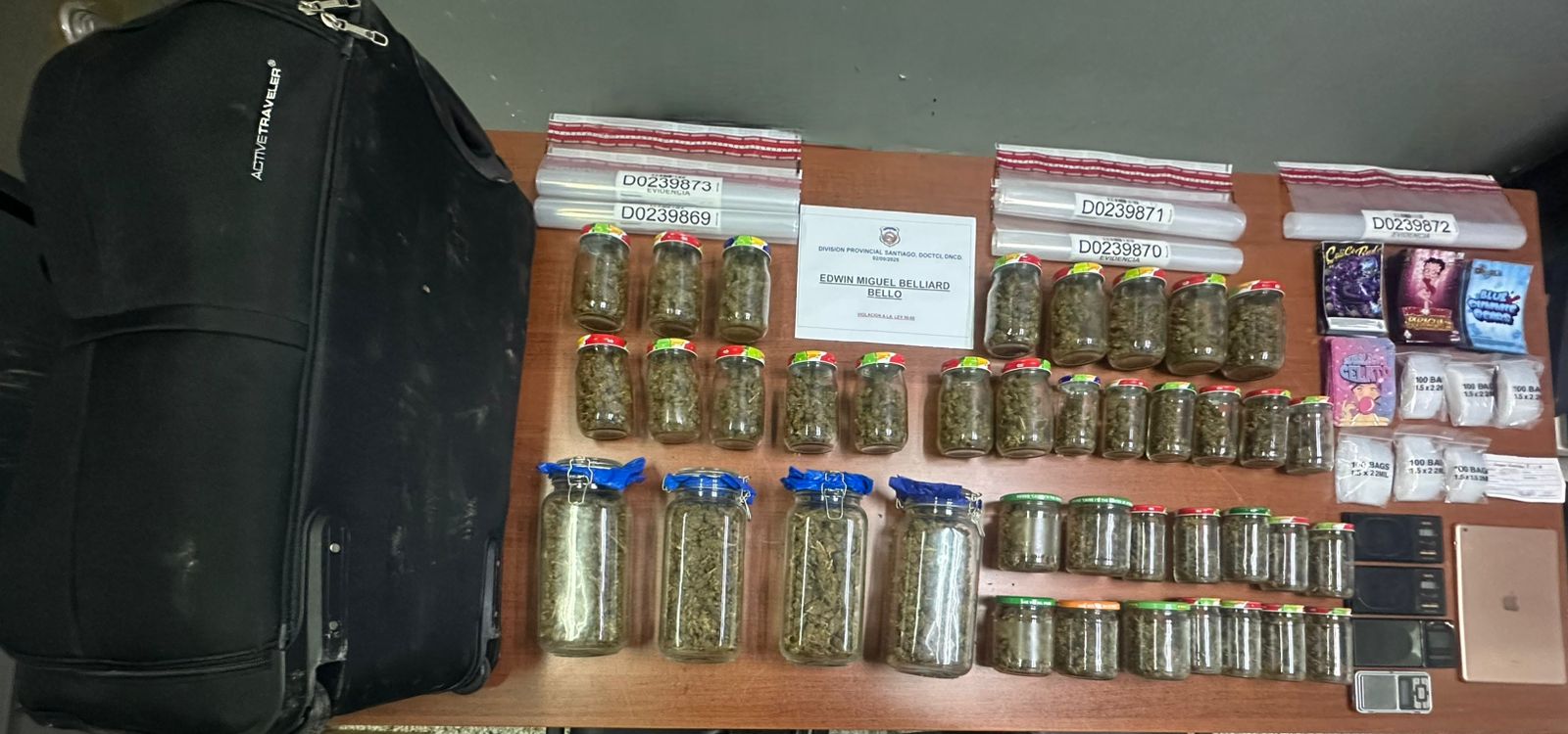 DNCD y Ministerio Público desarticulan red de tráfico de drogas en Santiago y Navarrete