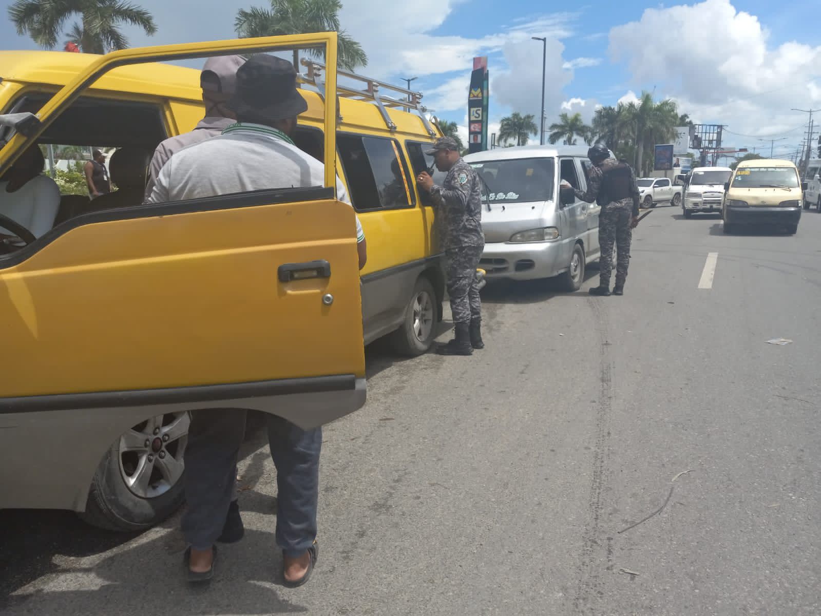 Operativo policial en La Romana: seguridad y prevención