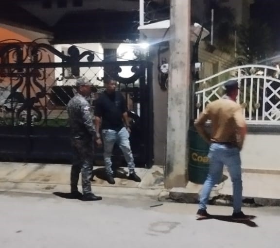 Detienen a hombre por conexiones ilegales de electricidad