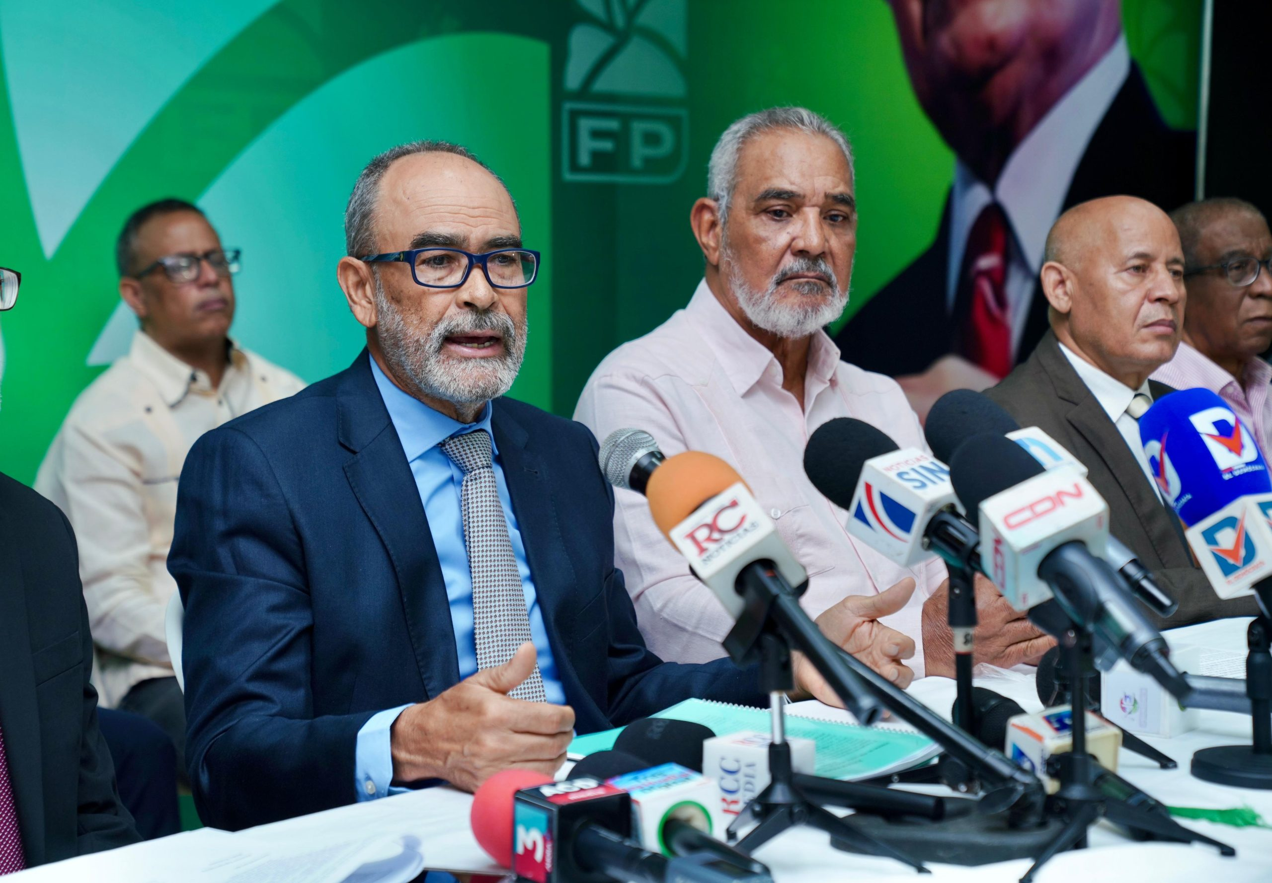 Fuerza del Pueblo pide declarar en emergencia al sector arrocero