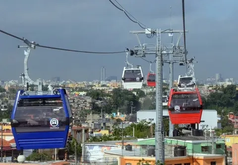 Suspensión temporal de la Línea 1 del Teleférico por lluvias