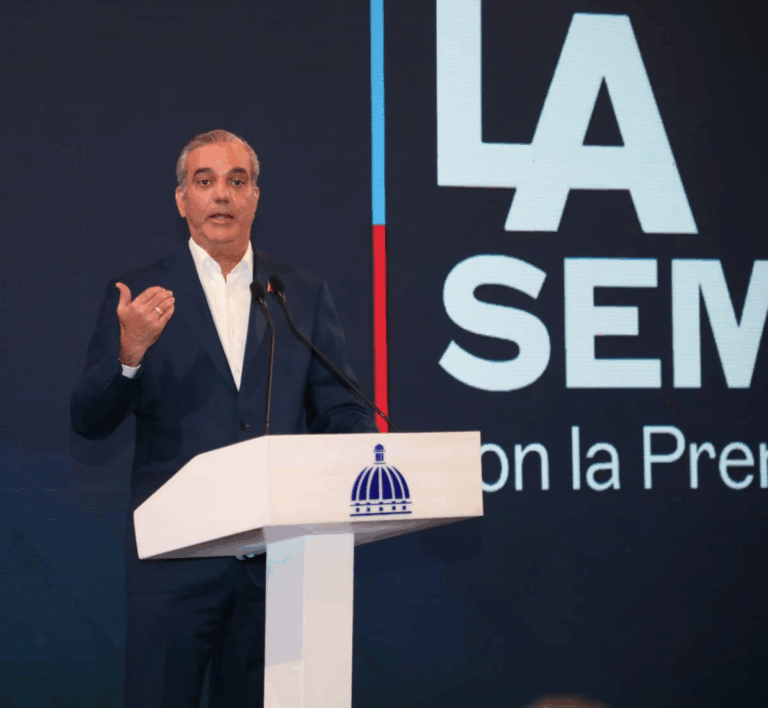 Abinader advierte sobre sanciones por corrupción en salud