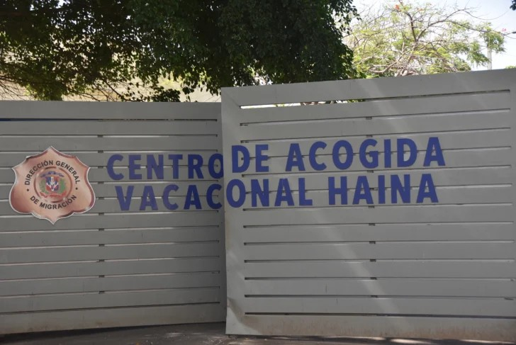 Muere mujer haitiana detenida por Migración en centro de retención de Haina