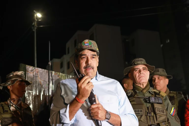 Maduro pone en marcha un plan que activa «284 frentes de batalla» por toda Venezuela