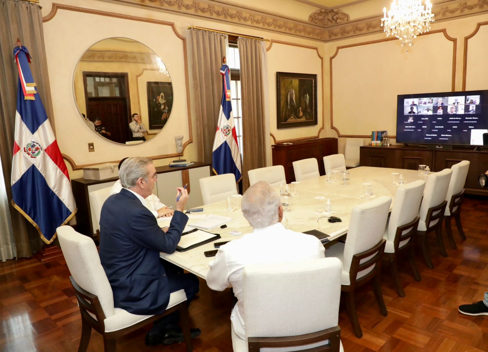 Abinader pasa balance con gobernadoras tras el paso del huracán Melissa