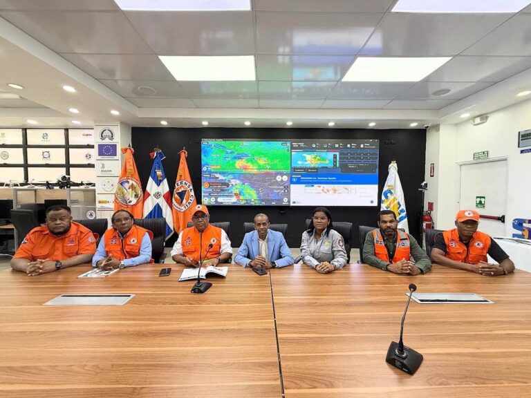 CNE y Defensa Civil reciben respaldo regional ante paso de la tormenta Melissa