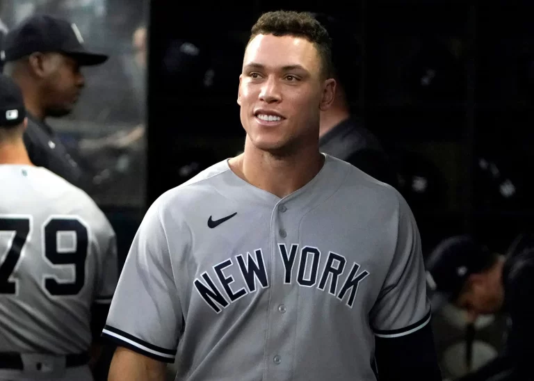 El jardinero Aaron Judge no descarta someterse a una cirugía para reparar su codo derecho lesionado