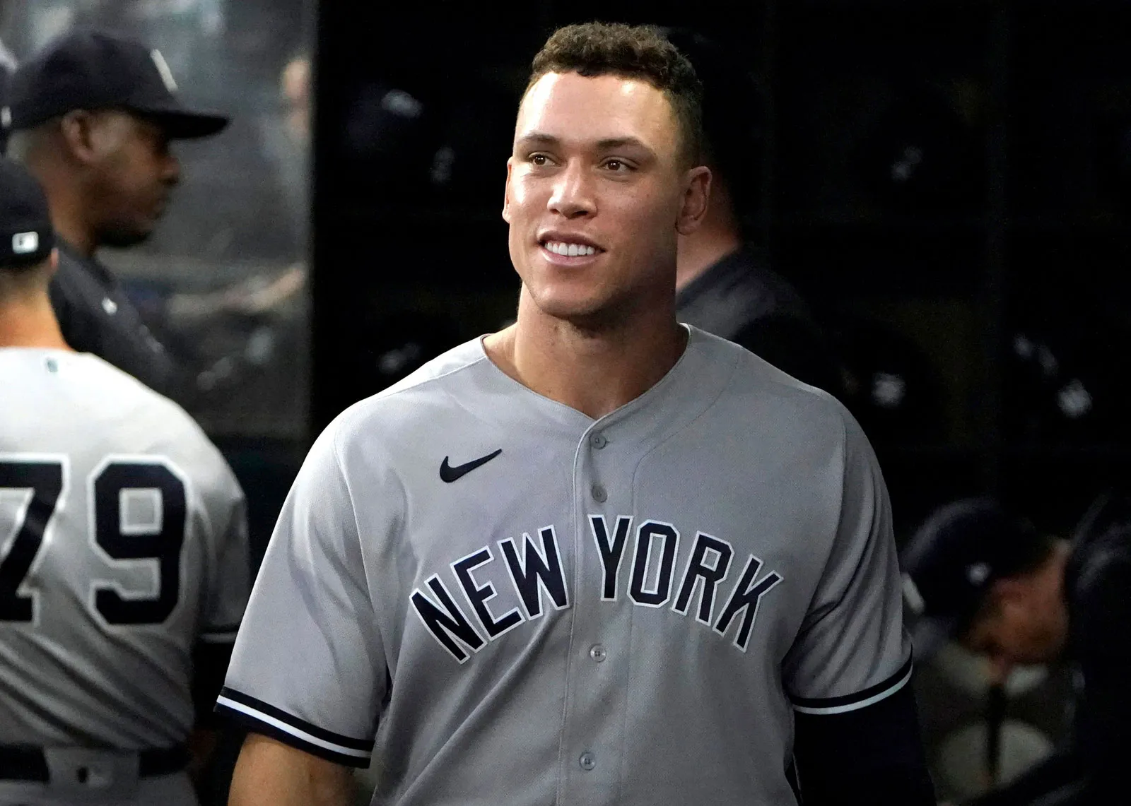 El jardinero Aaron Judge no descarta someterse a una cirugía para reparar su codo derecho lesionado