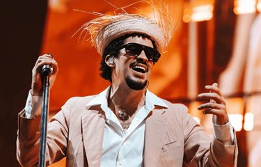 Bad Bunny seguirá siendo la principal atracción artística del espectáculo de medio tiempo del Super Bowl