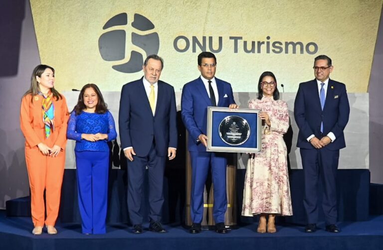 ONU-Turismo otorga a David Collado el título de ministro de las Américas en reconocimiento a su liderazgo en el sector