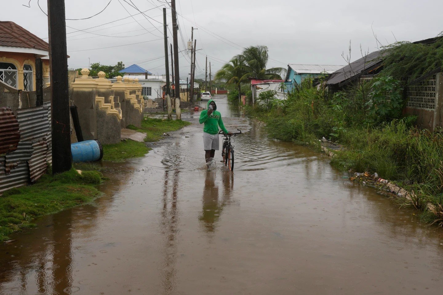 Huracán Melissa: Jamaica enfrenta devastación inminente