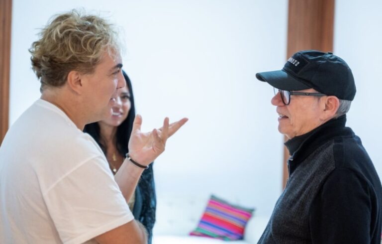 Cristian Castro se emociona al conocer a Silvio Rodríguez en Lima