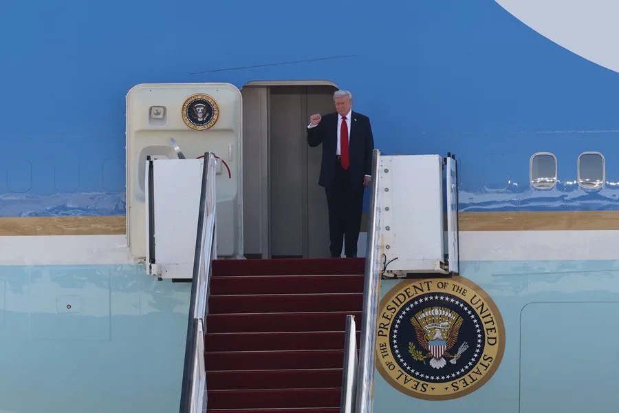 Trump llega a Israel para asistir a la entrega de los rehenes