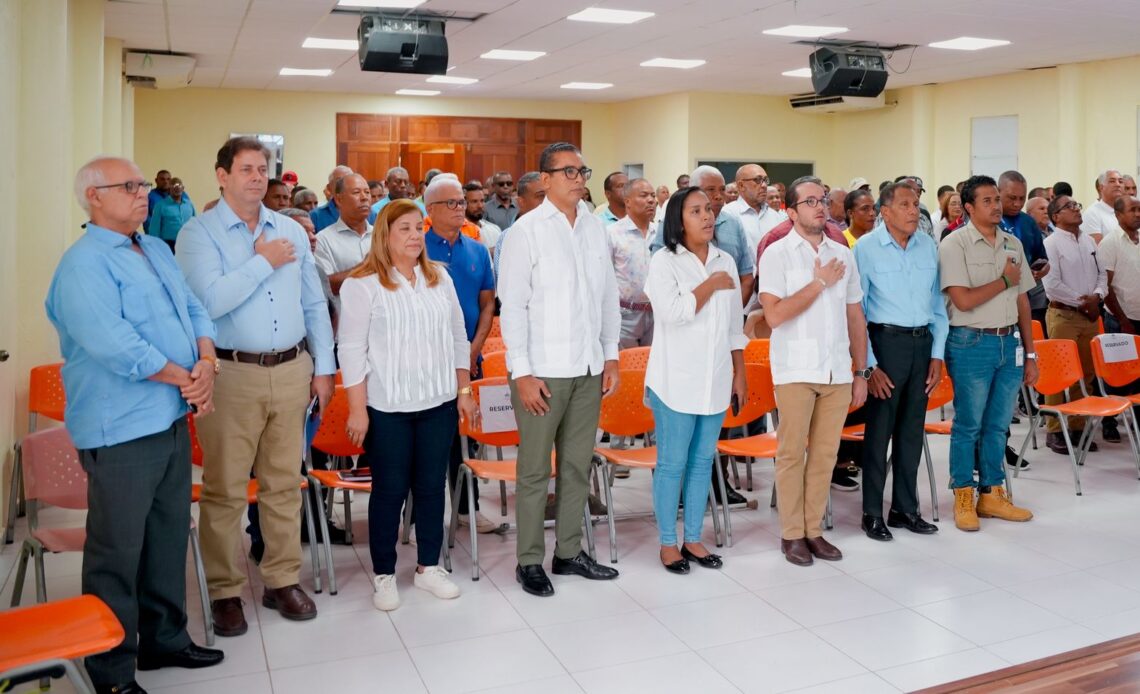 Anuncian concurso por RD$23.4 millones para beneficiar a productores de Bahoruco e Independencia