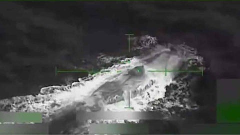 Colombia recibe al sobreviviente del narcosubmarino atacado por EE.UU. en el mar Caribe