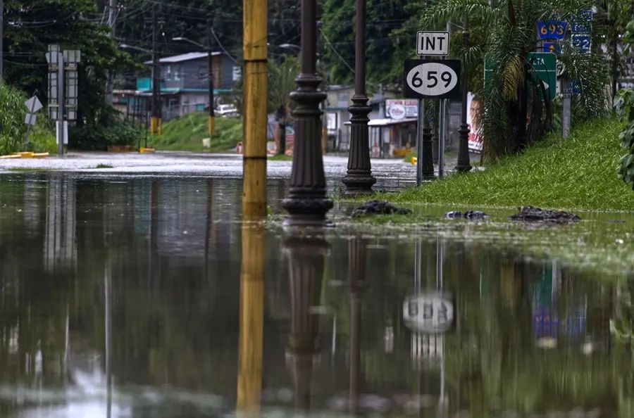 Emiten advertencia de inundaciones en Puerto Rico y las Islas Vírgenes por lluvias de la tormenta Melissa