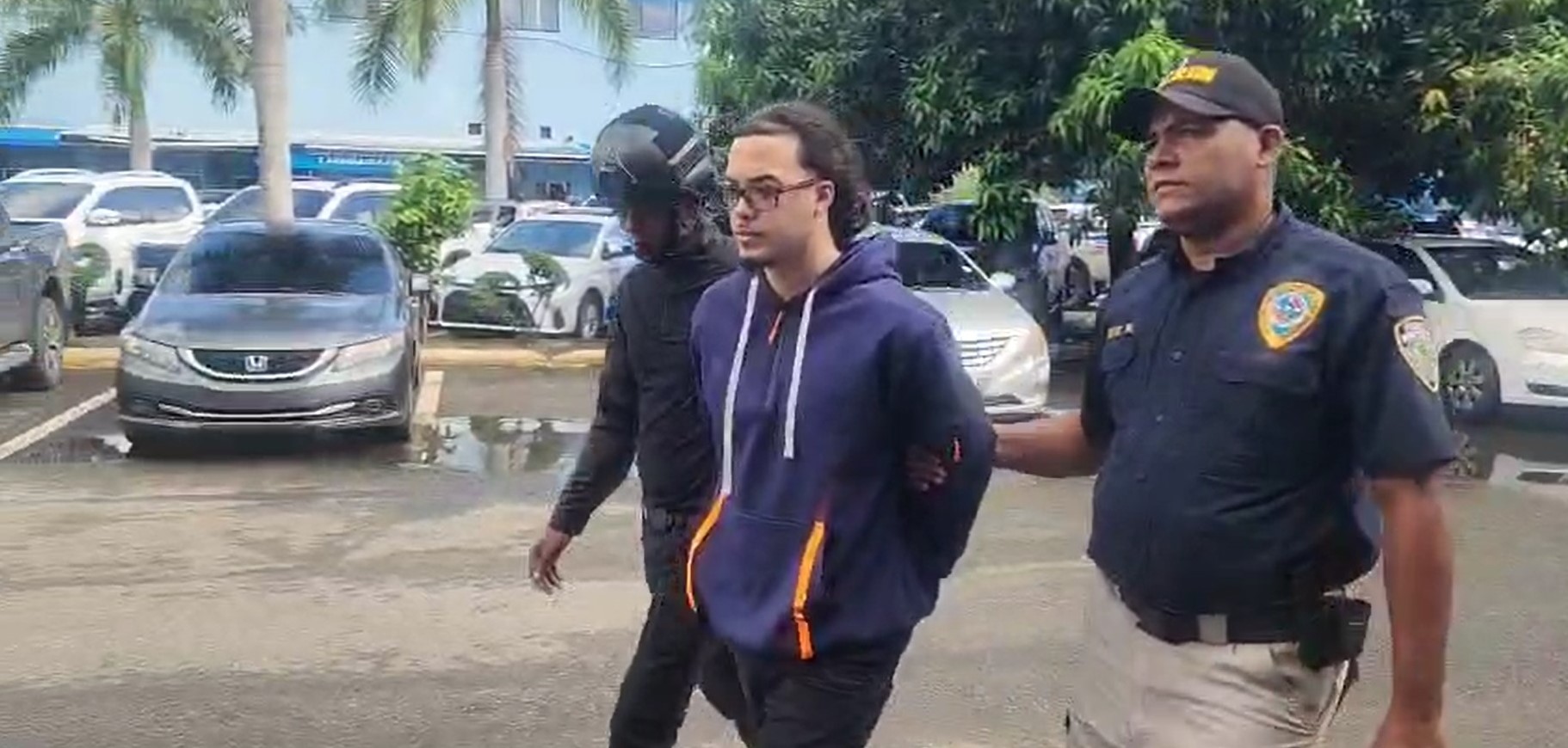 Joven se entrega por tiroteo en el sector Capotillo que dejó a niña de 9 años herida