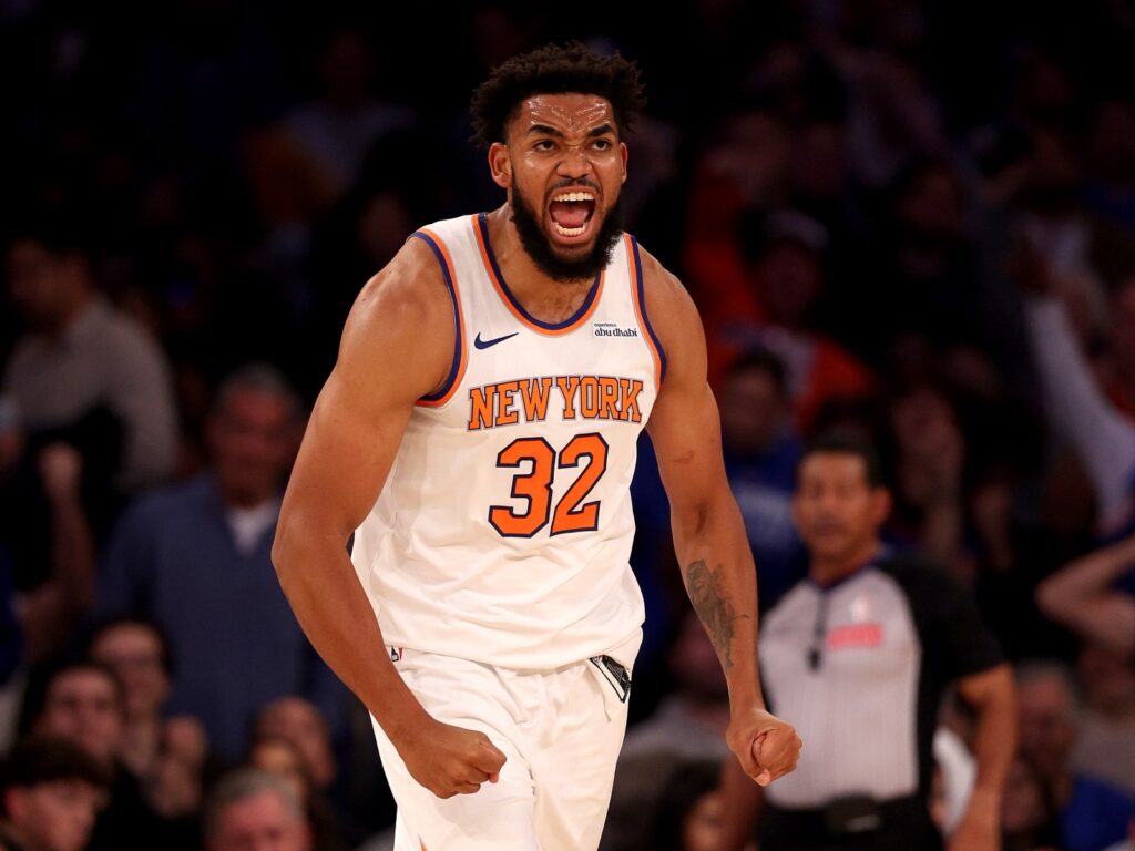 Karl Anthony Towns encestó 15 puntos y capturó 18 rebotes en la derrota de los Knicks ante Miami