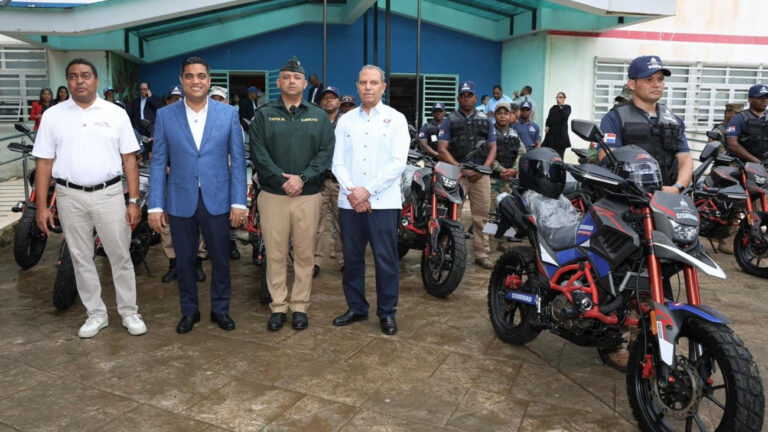 El ministro de Deportes, Kelvin Cruz, anunció un plan de seguridad para el Centro Olímpico Juan Pablo Duarte
