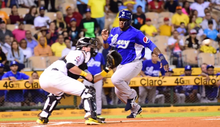 Las Águilas Cibaeñas blanquearon a los Tigres del Licey en la continuación del Torneo de Beisbol Invernal Dominicano