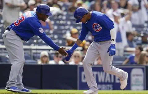 Los Cachorros vencieron a los Padres en el primer juego de su serie de comodines de la Liga Nacional.