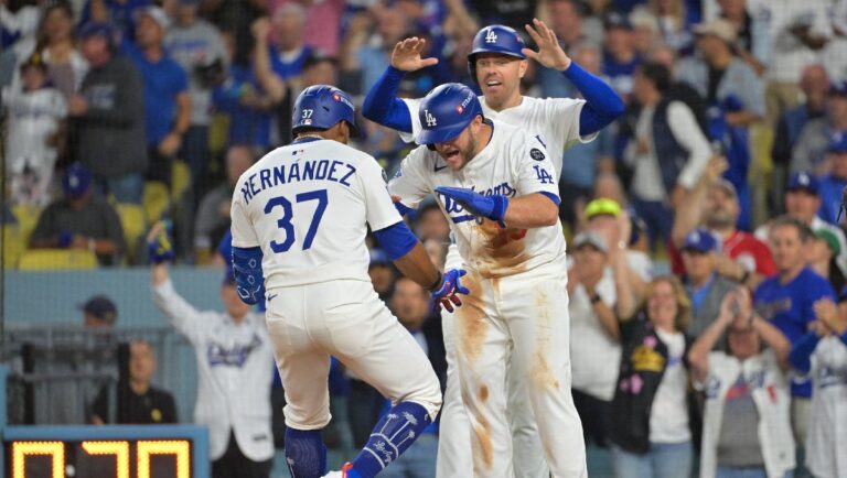 Los Dodgers de los Ángeles derrotaron a los Rojos de Cincinnati y avanzaron a la Serie Divisional de la Liga Nacional