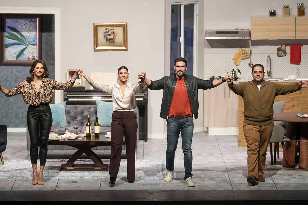 “Los Vecinos de Arriba” se ´presenta con rotundo éxito con funciones a casa llena