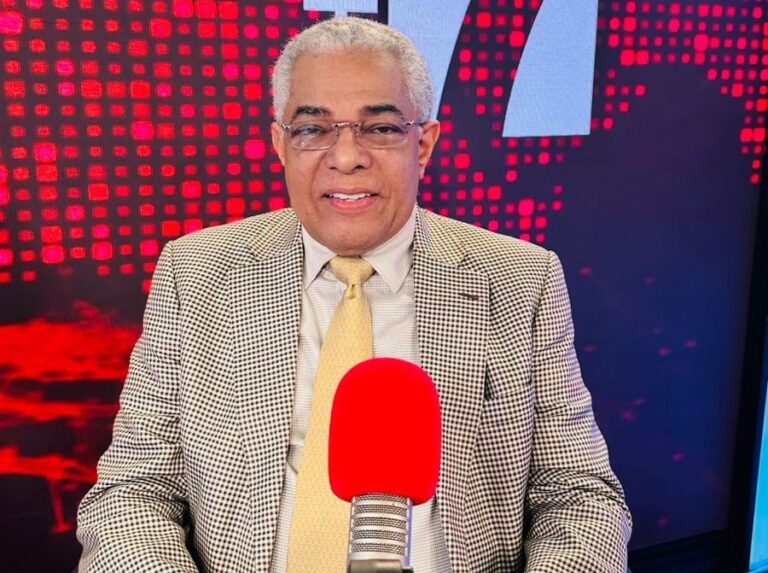 Luis Reyes alerta sobre fragilidad institucional y pérdida de confianza en la economía dominicana