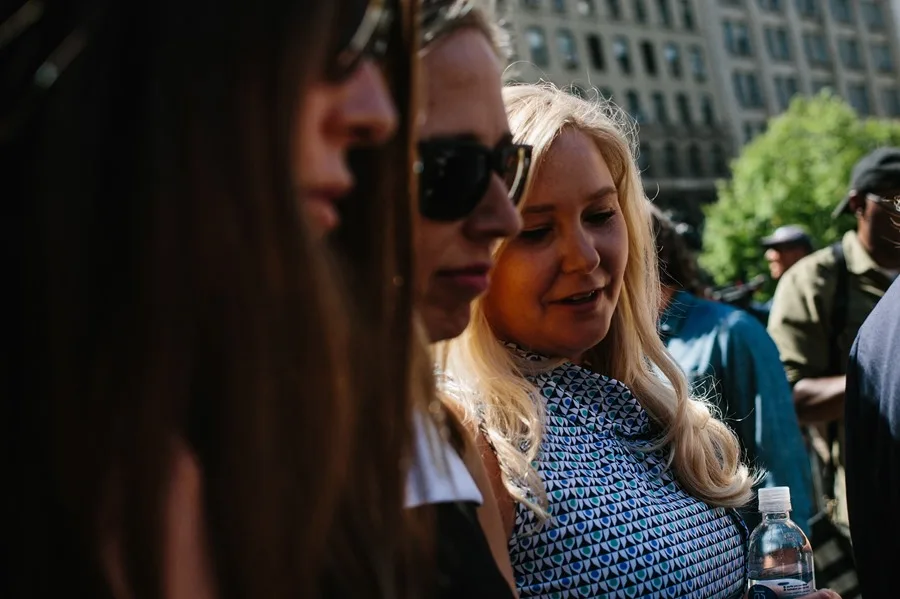 La presunta víctima del príncipe Andrés temió morir como «esclava sexual» a manos de Epstein