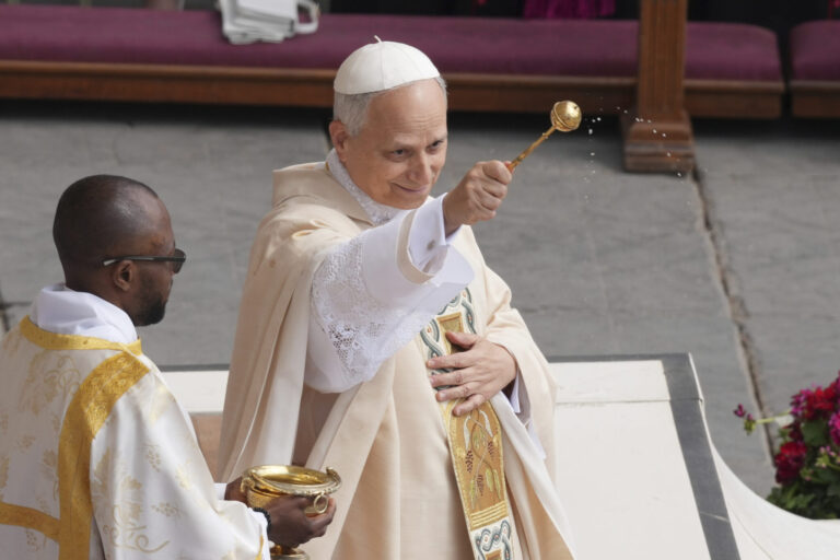 El papa León XIV iniciará su gira internacional en Turquía y Líbano