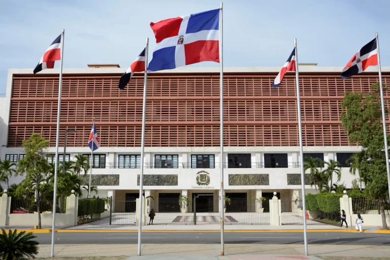 Senado aprueba en primera lectura reforma al Código Procesal Penal