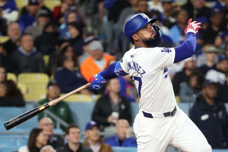 El dominicano Teoscar Hernández conecto dos jonrones en la victoria de los Dodgers ante Cincinnati