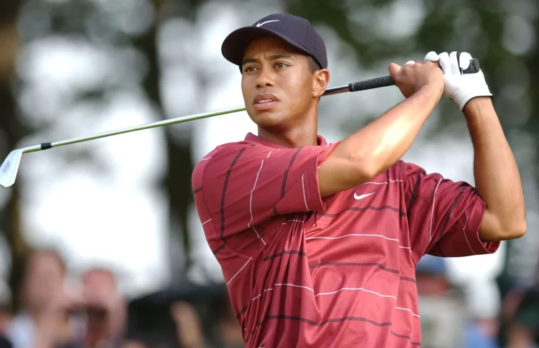 Tiger Woods se sometió a una operación en la espalda para reemplazar un disco que le causaba dolor