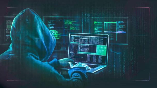 Diez años de prisión para líderes de red de fraude electrónico en Santo Domingo