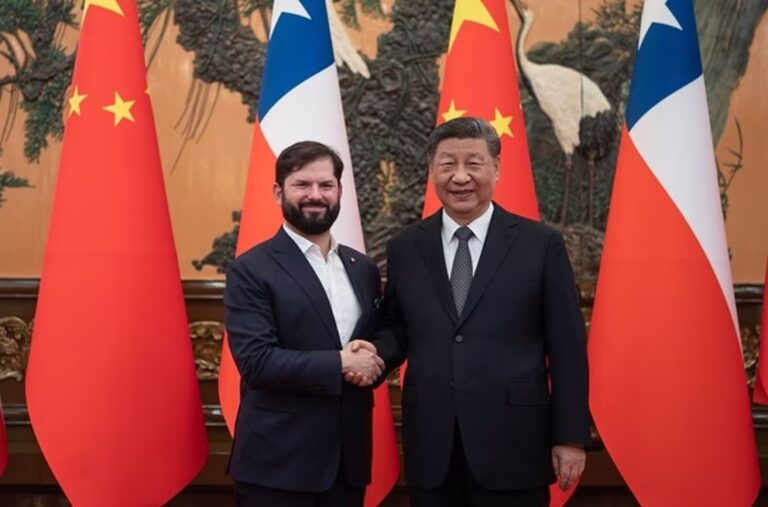 Chile impulsa un proyecto de cable submarino con China que pone en alerta a la región