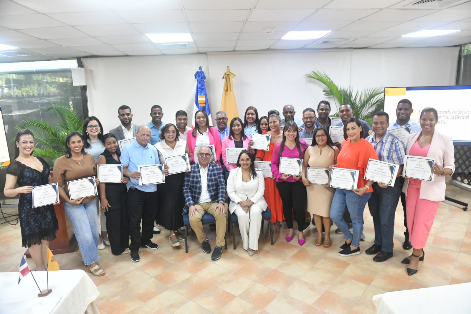 JCE-IESPEC concluye primer taller en materia de registro civil para periodistas y comunicadores