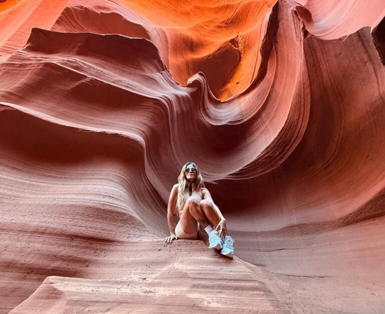 Karol G disfruta de unas vacaciones en el Cañón del Antílope