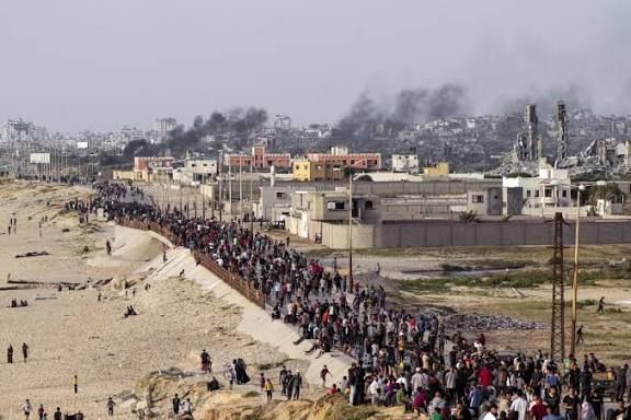 Regreso masivo de palestinos a la Franja de Gaza tras acuerdo entre Israel y Hamás
